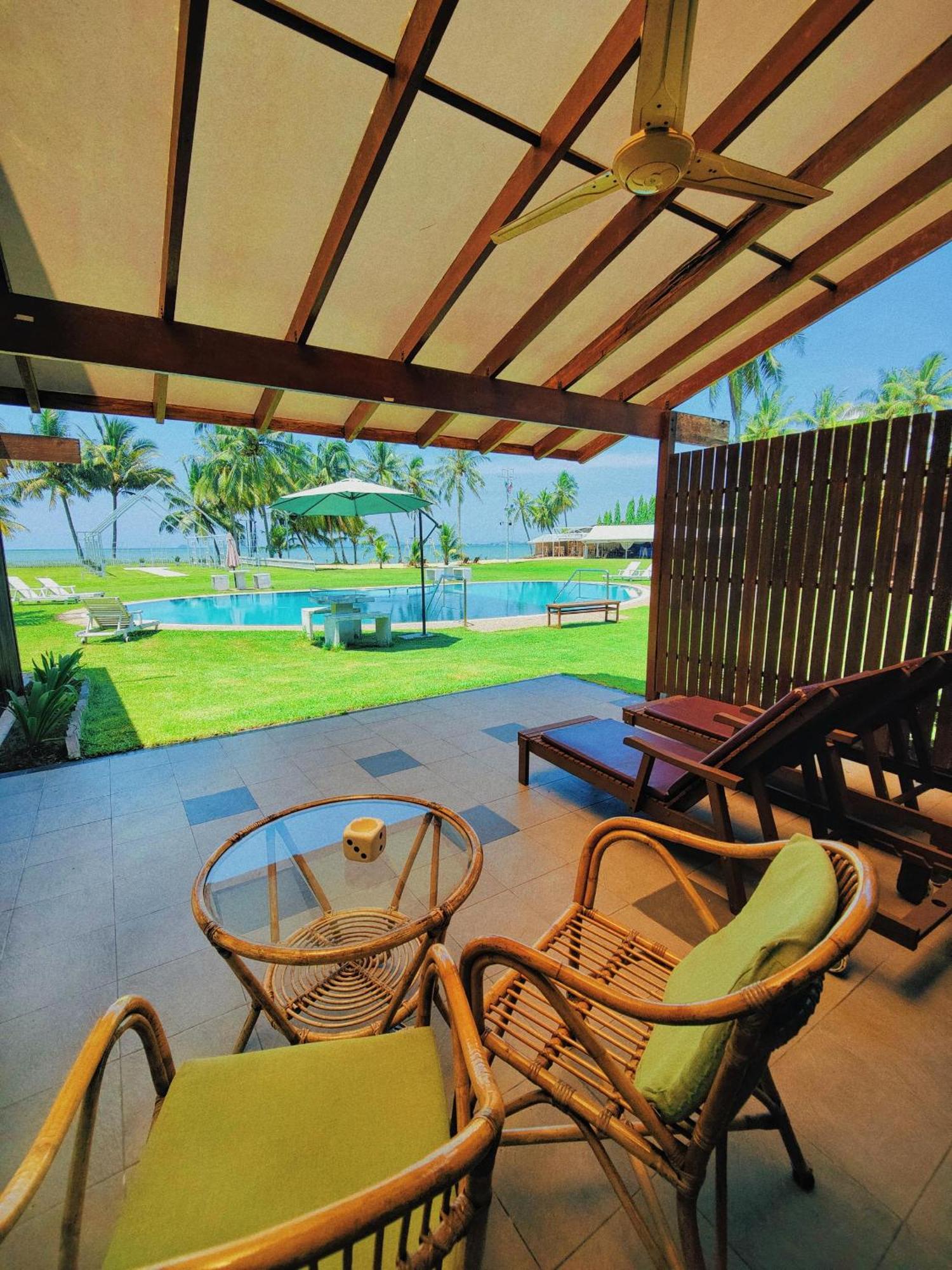 Langkah Syabas Beach Resort Kinarut Екстериор снимка