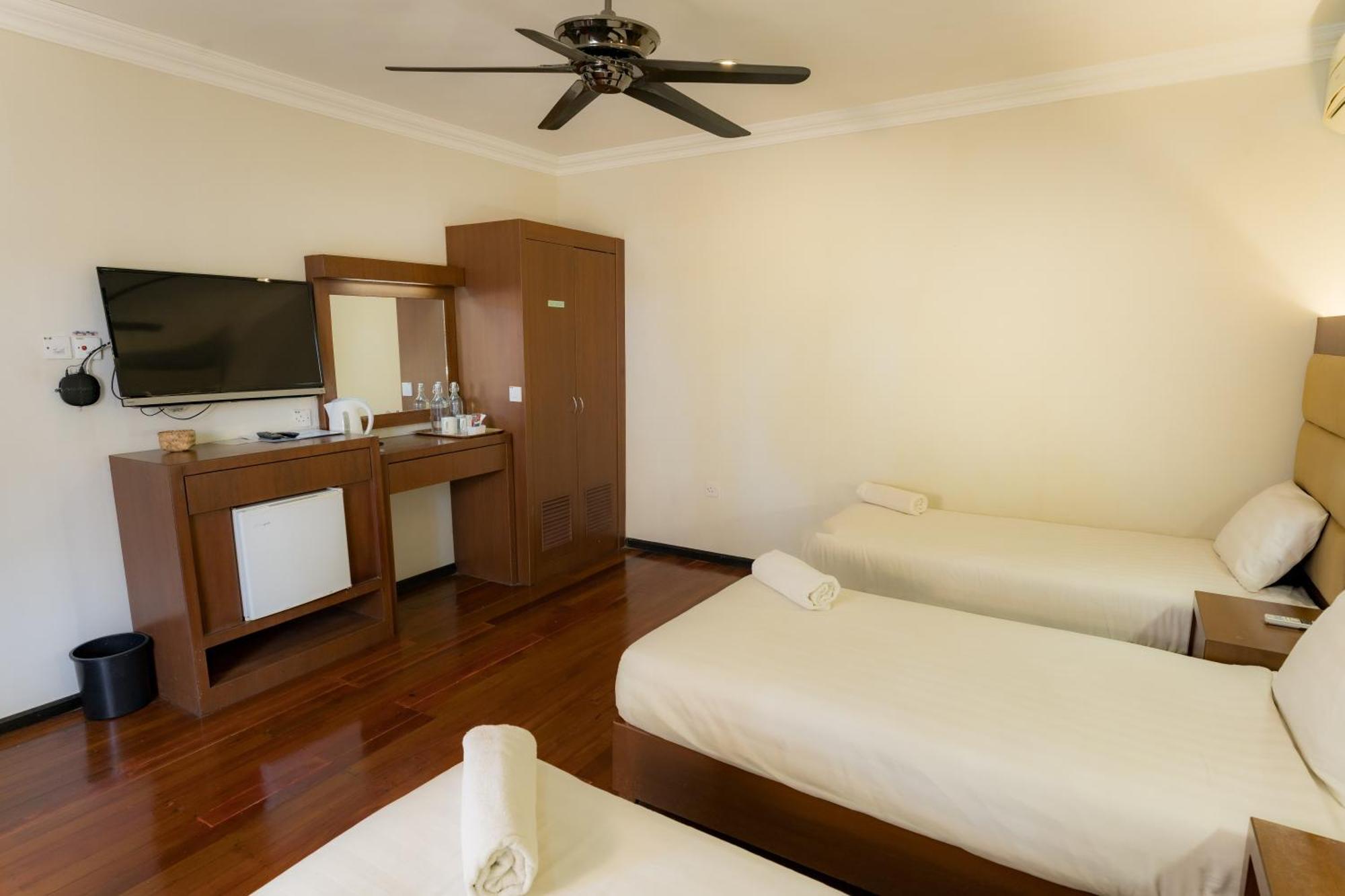 Langkah Syabas Beach Resort Kinarut Екстериор снимка
