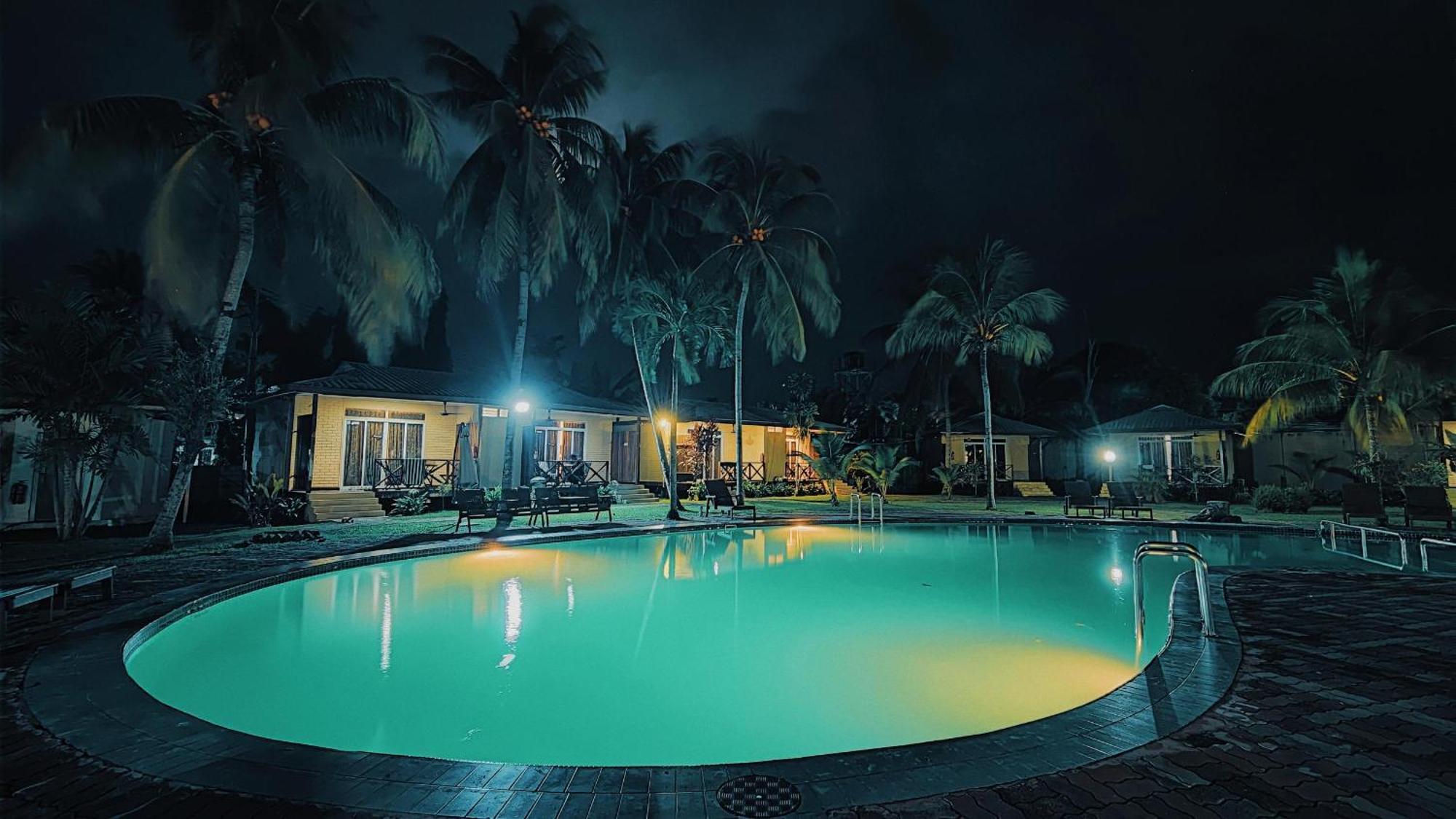 Langkah Syabas Beach Resort Kinarut Екстериор снимка