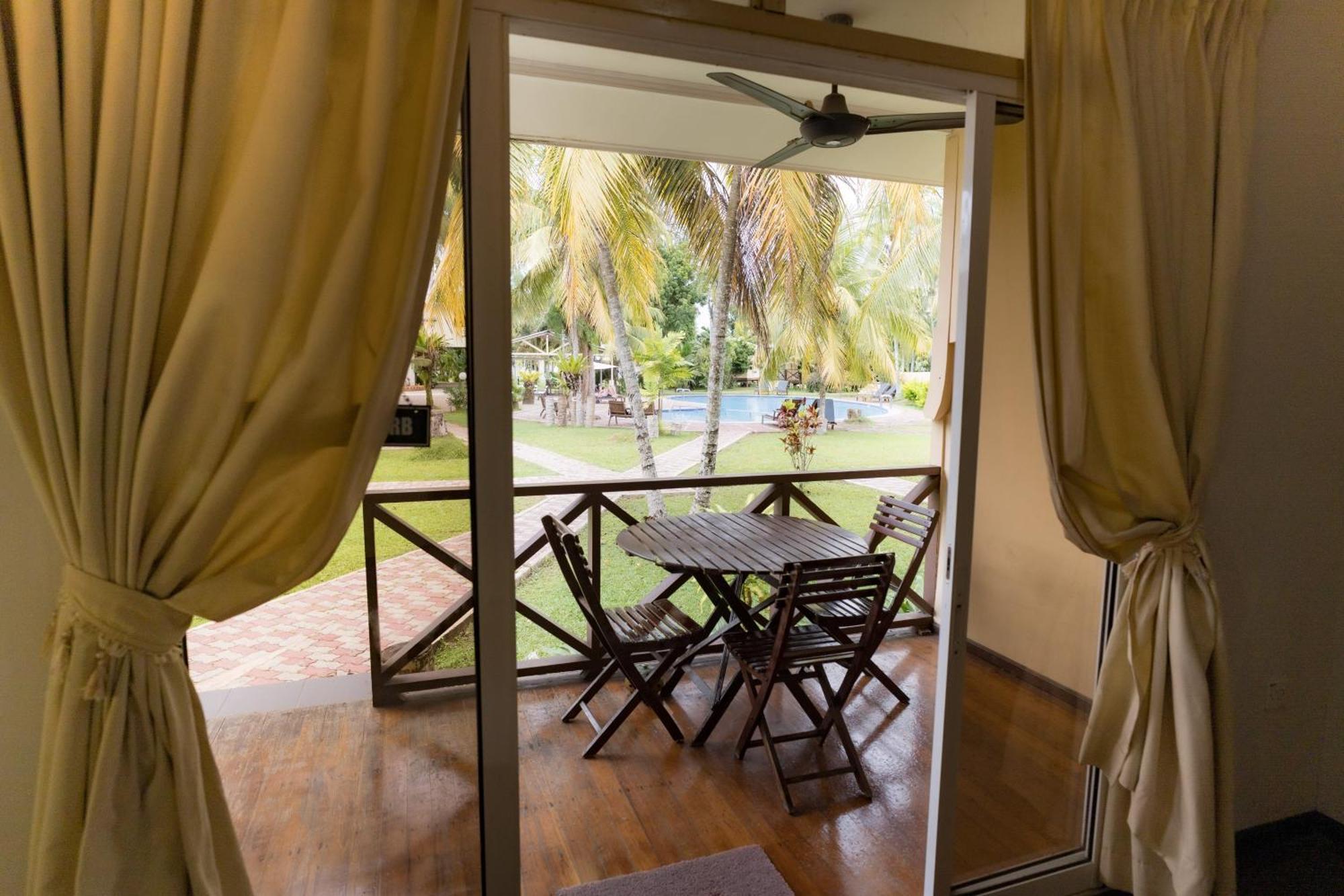 Langkah Syabas Beach Resort Kinarut Екстериор снимка